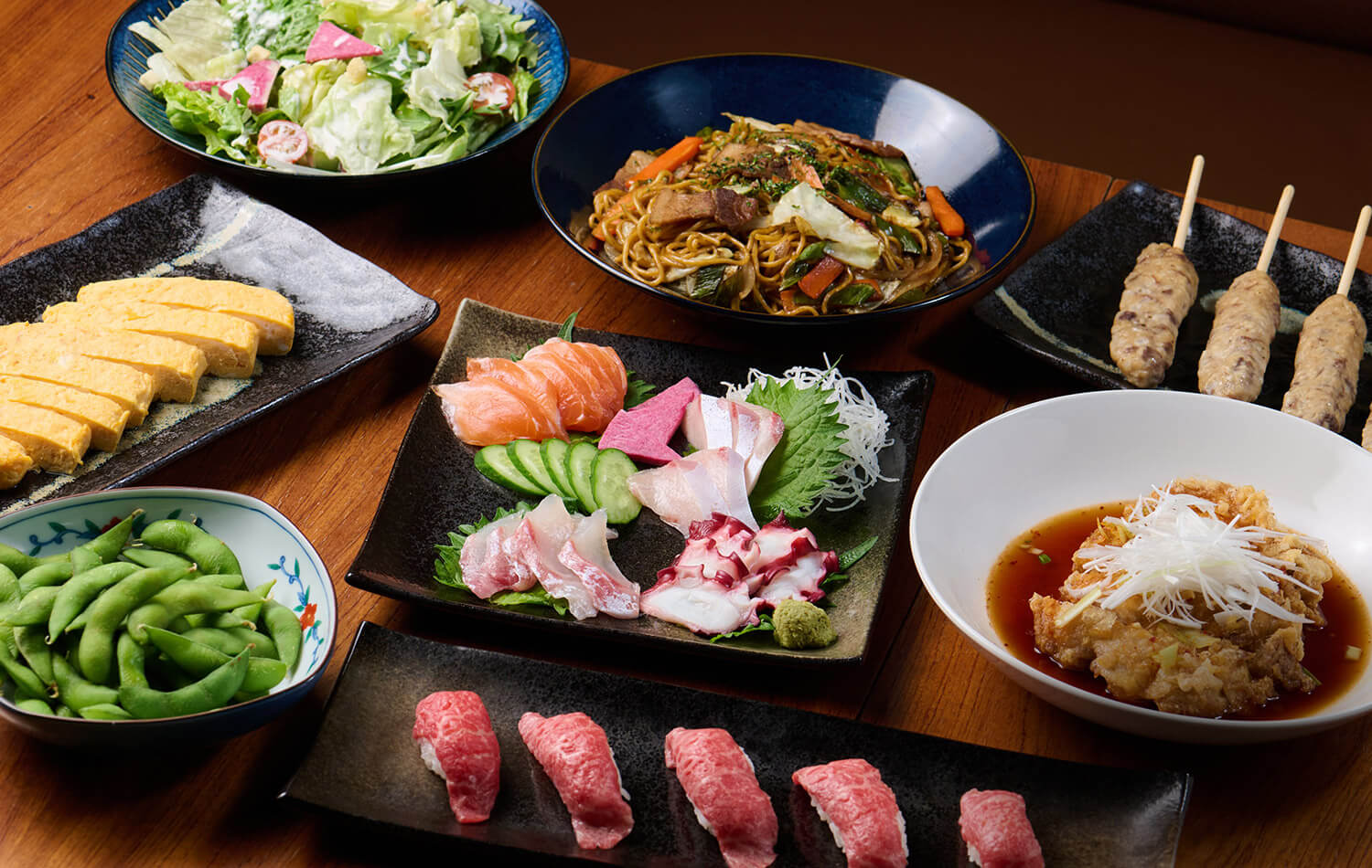 広瀬通駅・青葉通一番町駅近くの居酒屋『和酒バル 鈴』の口コミレポート。地酒40種以上のセルフ飲み放題と仙台牛肉寿司、塩釜市場直送の海鮮料理が人気