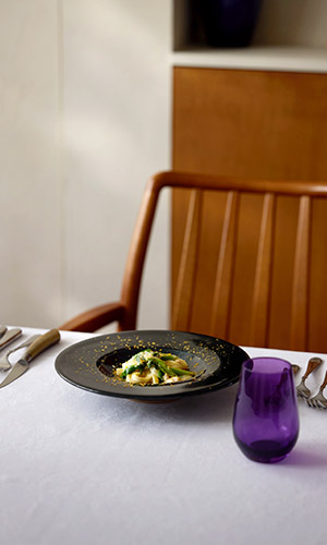 歴史あるエリアにお店を構え、完全予約制の落ち着いた空間の中で味わう上質なイタリアン