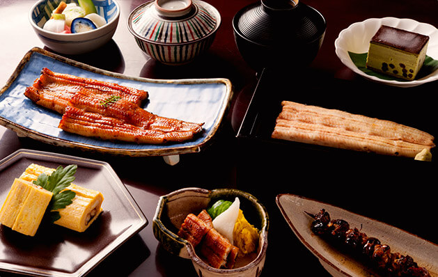 鰻尽くしのコース料理