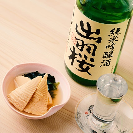四季折々の和食の逸品と日本酒のペアリングが人気