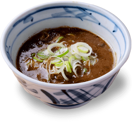 国産豚のゲンコツや鶏ガラなどを加え、時間をかけて煮出した濃厚スープ