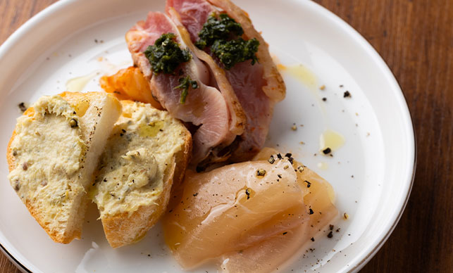 金・土・日・祝日の週末ランチタイム限定のランチコースもおすすめ