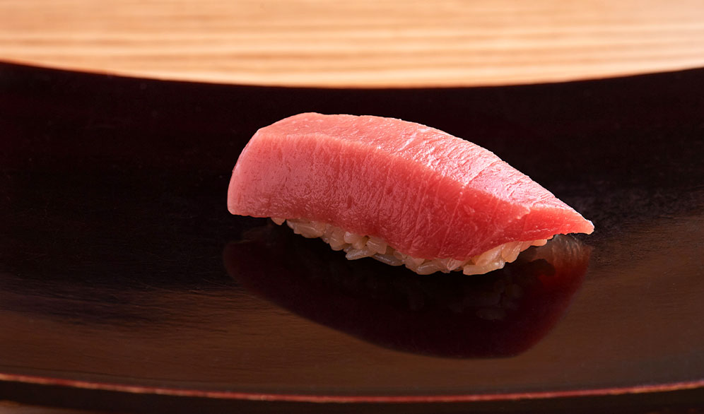 関内駅・馬車道駅・桜木町駅周辺の江戸前寿司『なか條』の口コミレポート。旬のおすすめ食材で織りなす「おまかせコース」が人気