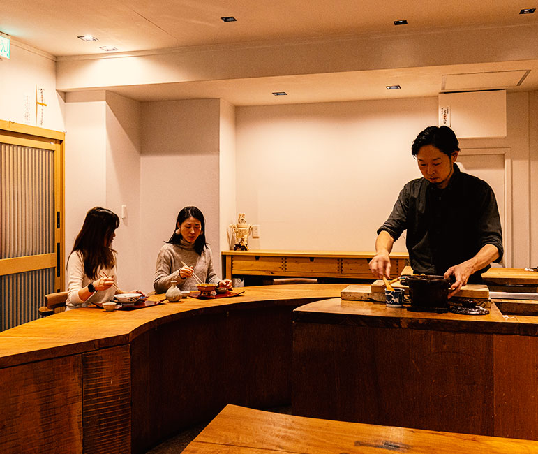 西宮市・夙川駅周辺の和食『割烹つかさ』の口コミレポート。お一人様～1日1組限定の完全貸切空間で味わう本格茶懐石が人気