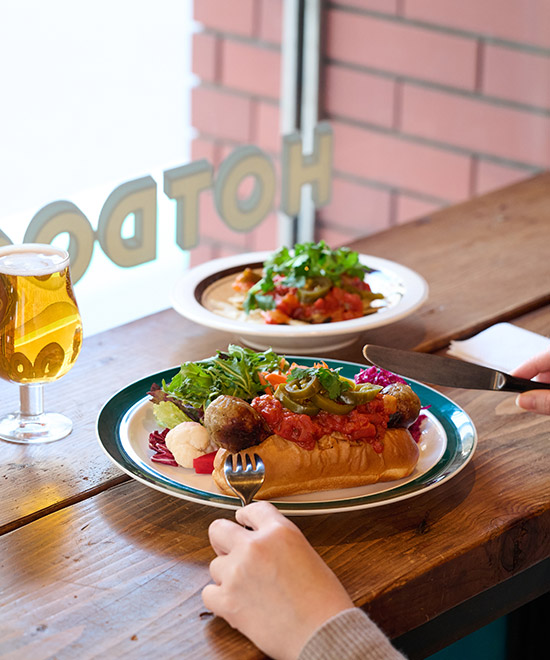 横浜市・山手駅周辺『KEEP AND ROLL』の口コミレポート。人気の自家製ソーセージを使った多彩な味わいを楽しめるホットドッグ専門店