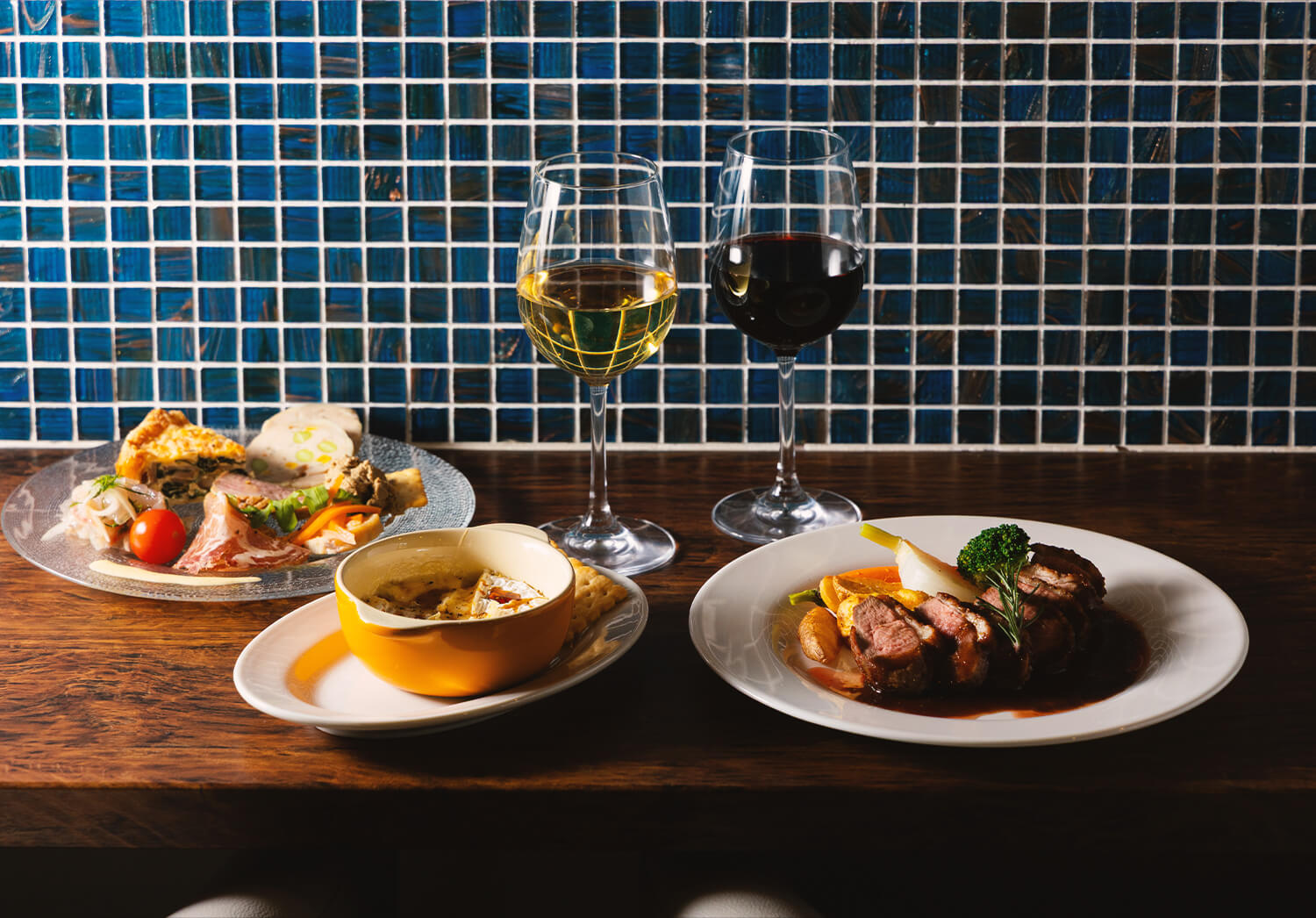 ランチ・ディナーにおしゃれな店内でカジュアルスタイルの本格フレンチを満喫