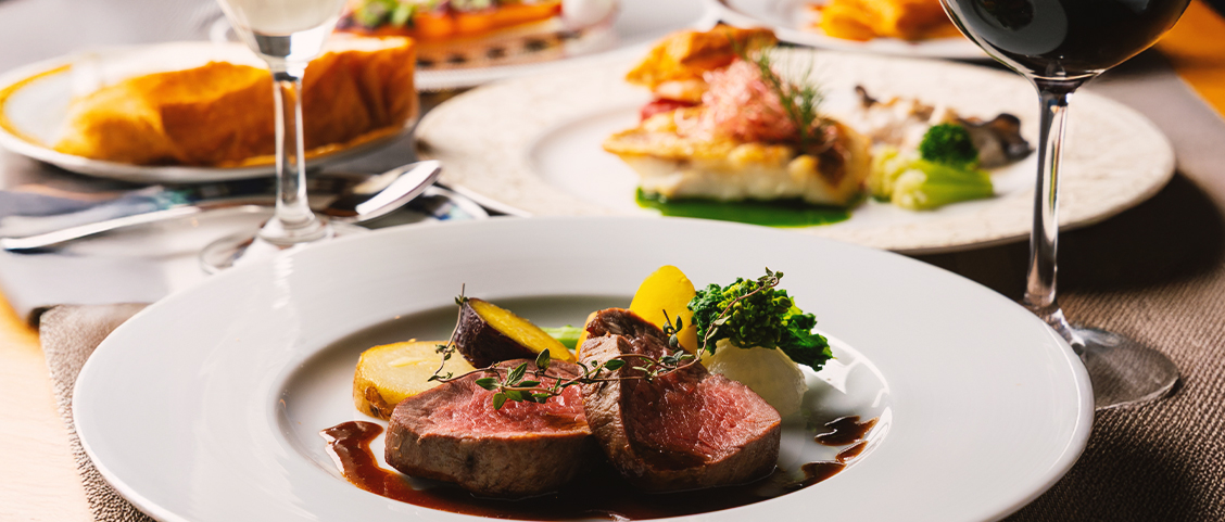 福岡市博多区・呉服町駅近く『洋食ビストロむろ屋』の口コミレポート。本格フレンチの技が光る絶品オムライスやワインとのペアリングを楽しむコースがおすすめ