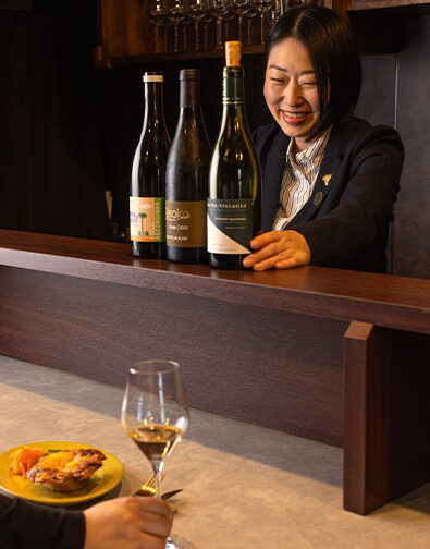 深夜営業、美味しいワインと洋食を楽しめるワインバー