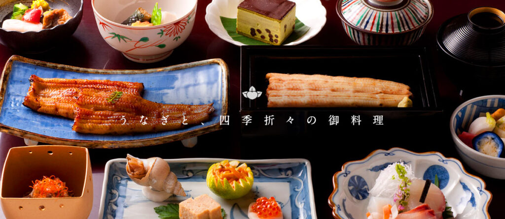 麹町・半蔵門・四ッ谷・市ヶ谷駅近くの老舗『うなぎ秋本』の口コミレポート。幻の「共水うなぎ」をメインにしたコースや定食がおすすめ