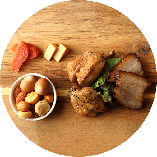 食材の個性を最大限に引き出した燻製料理