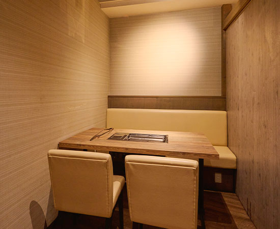 少人数から利用可能な個室完備