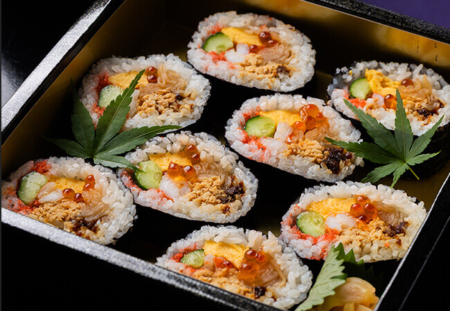 名物メニュー「繭姫巻き」もテイクアウト可能