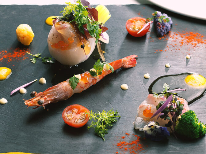 本格派のフレンチと和食を楽しめるスカイレストラン