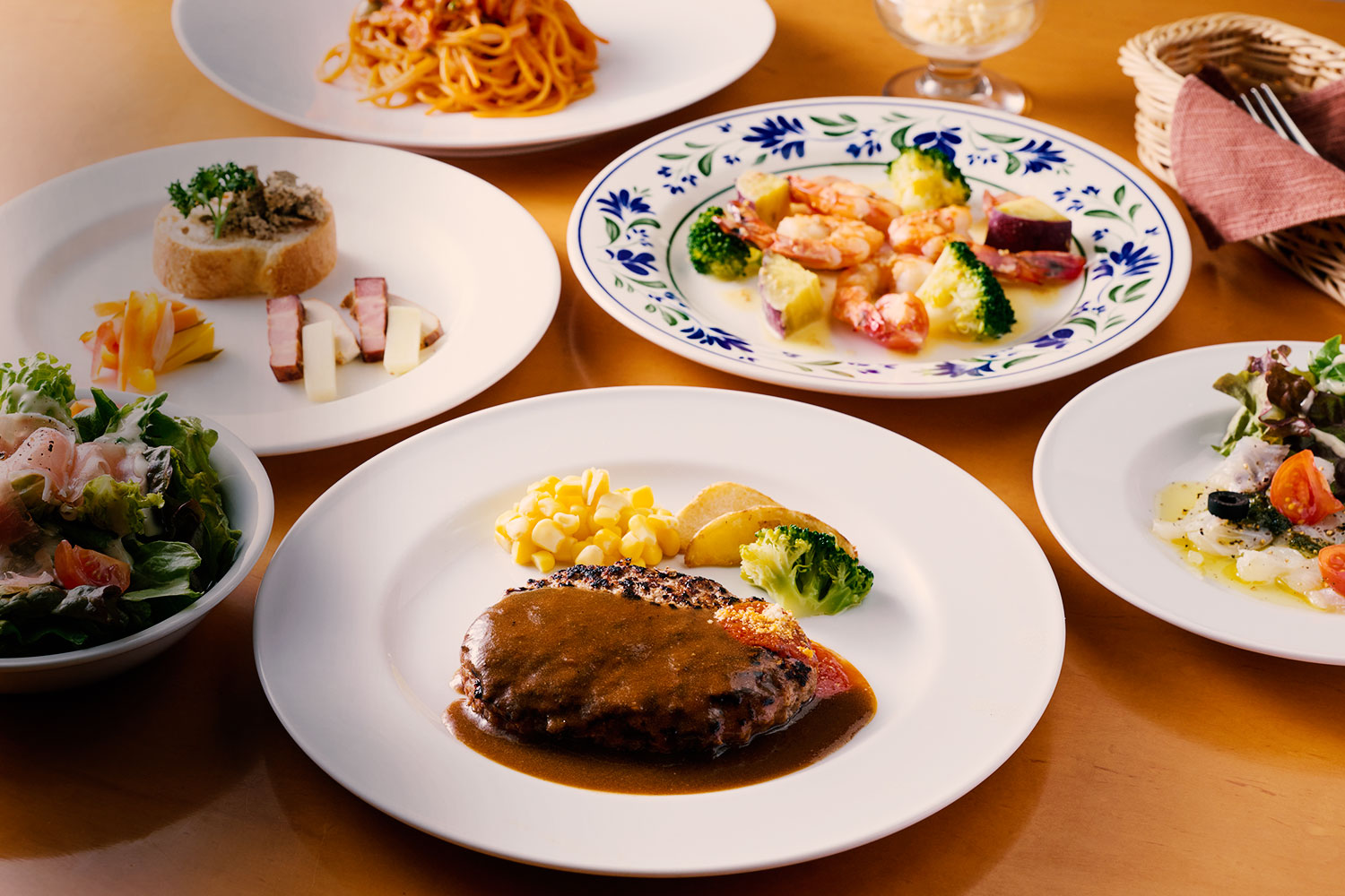 仙台市・北四番丁駅、勾当台公園駅周辺『ALFRAID.（アルフレード）』の口コミレポート。創業時から人気の名物ハンバーグ、伝統のナポリタン、カツレツを楽しめる洋食店