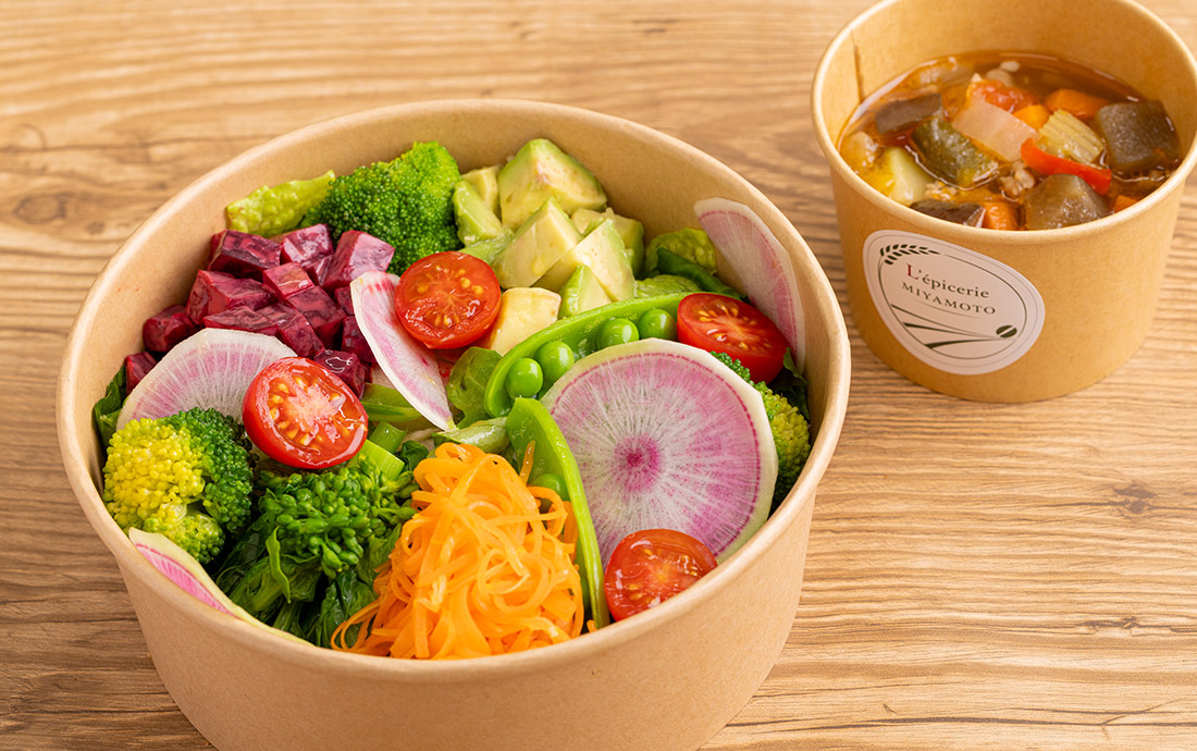 鹿児島・桜島の「宮元農園」で育てられた新鮮な有機野菜を使ったモーニングメニュー