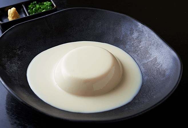 濃厚な味わいが人気の鹿児島産豆乳を用いた大吟醸の手作り豆腐