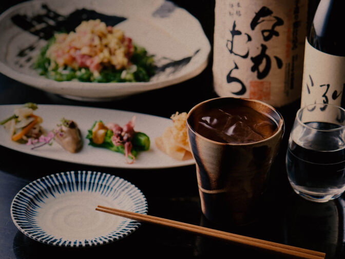宮崎鶏を用いた鶏料理、炭火焼料理が名物の居酒屋