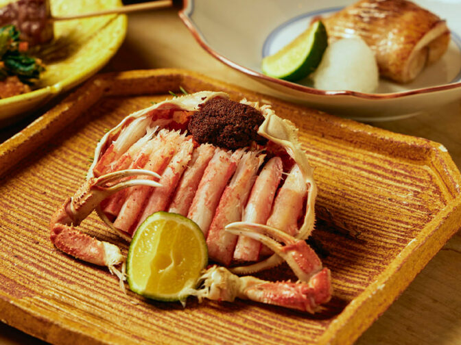 四季折々の天然鮮魚を使用した目にも鮮やかな日本料理