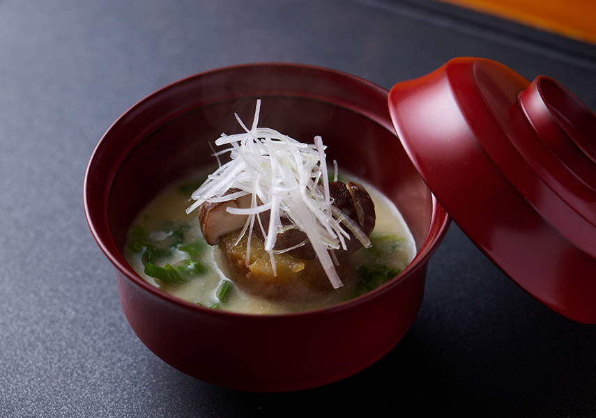 一皿一皿に季節が宿る「やさいのフルコース」。見た目も食感も驚きと感動に満ちている