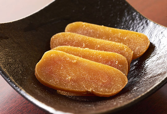 自家製の“塩辛”や“からすみ”と地酒を満喫する寿司屋飲みもおすすめ