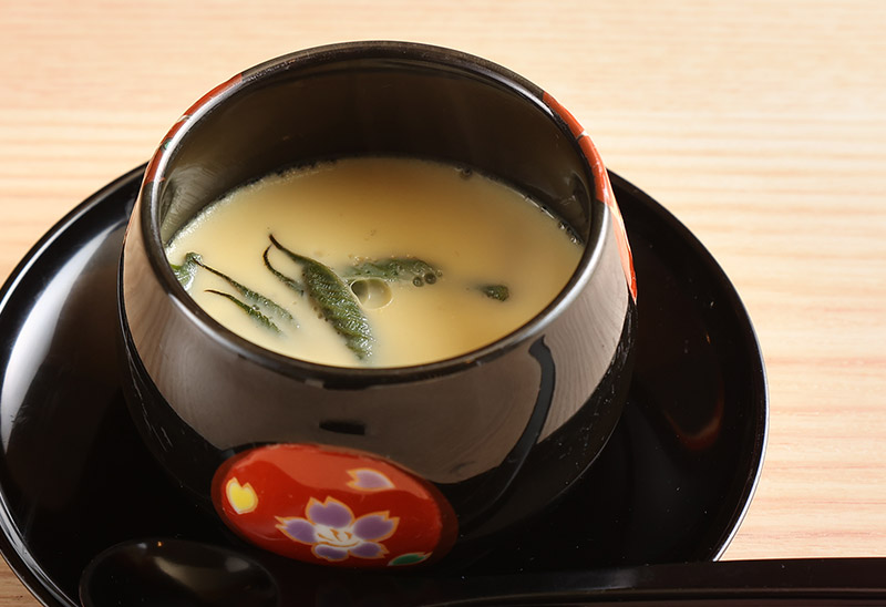 なめらかな食感と出汁の旨味が美味しい茶碗蒸し