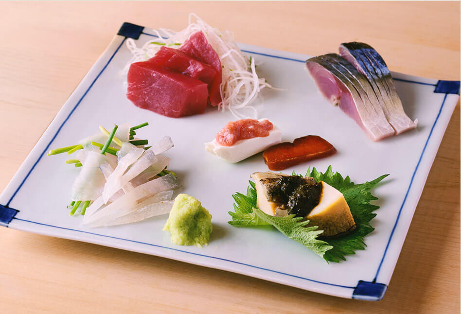 熟練の職人技を集約した和食と寿司を楽しめるディナーメニュー