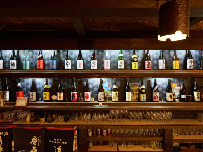 岩手を中心とした東北の地酒がずらりと並ぶ、日本酒バル 晴ル