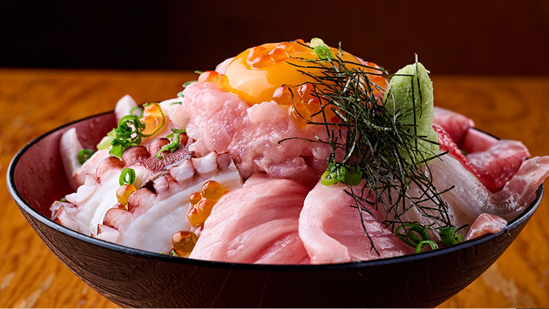 美味しい鮮魚とお酒で心ほどけるひとときを過ごせる人気の和食居酒屋