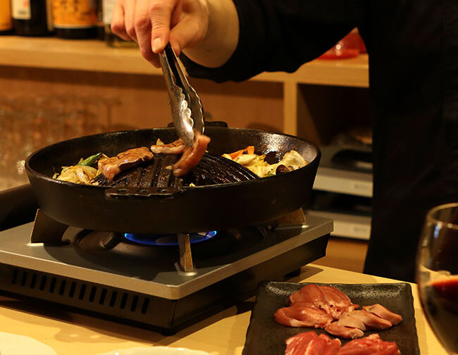旨味あふれる絶品ラム肉料理を存分に堪能
