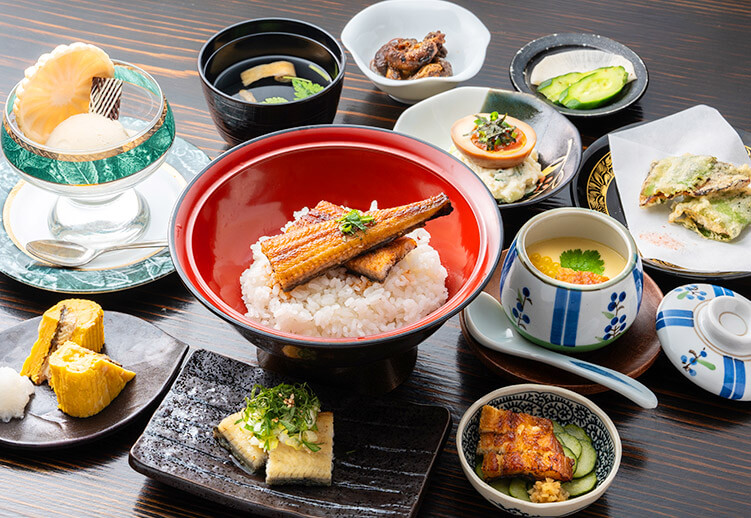 鰻尽くしのコース料理は、記念日のお祝いや接待、会食、宴会におすすめ