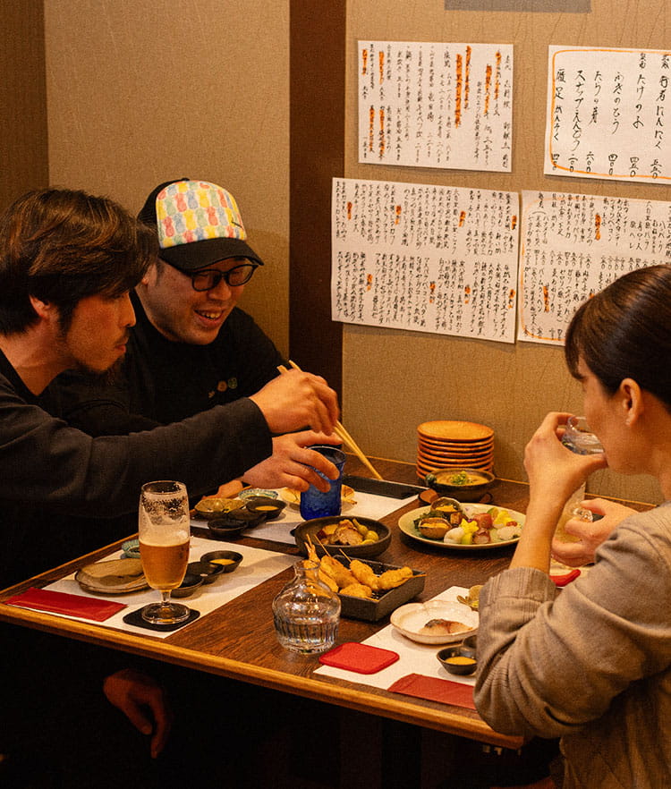 美味しい串カツとホッと和む和食は、一人飲み・デート・飲み会に人気