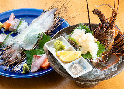 美味しい海鮮料理と肉料理を堪能