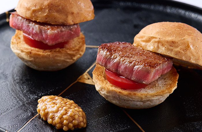 和モダンの落ち着いた空間で味わう至高の肉料理