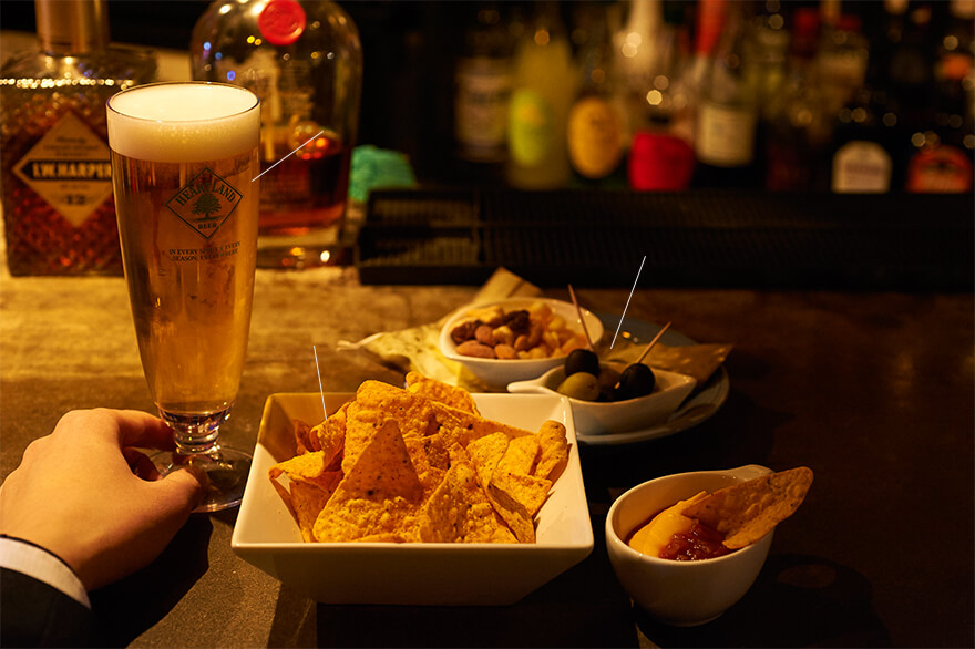 飯能市・飯能駅近く『PADDOCK PASS(パドックパス)』の口コミレポート。手作りの料理と豊富なお酒、多彩な席が彩る大人のダイニングバー、貸切宴会やパーティーにもおすすめ