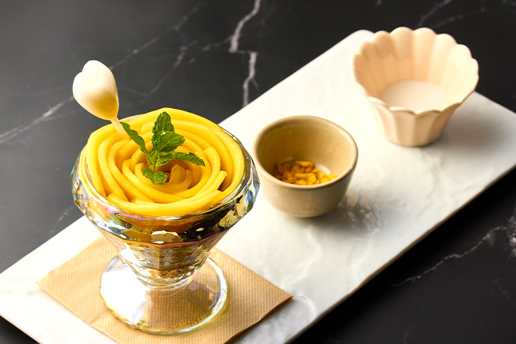 こだわりの手作りタイスイーツもおすすめ