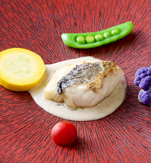 お肉も魚料理も美味しいと評判