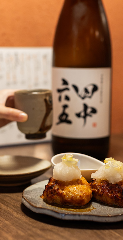 福岡市・大橋駅近くの居酒屋『ごはんとお酒のとなみ』の口コミレポート。A5ランク石原牛ステーキ&ふわふわ鶏つくねが人気!沖縄料理のエッセンスが光る創作和食と日本酒などの多彩なドリンク