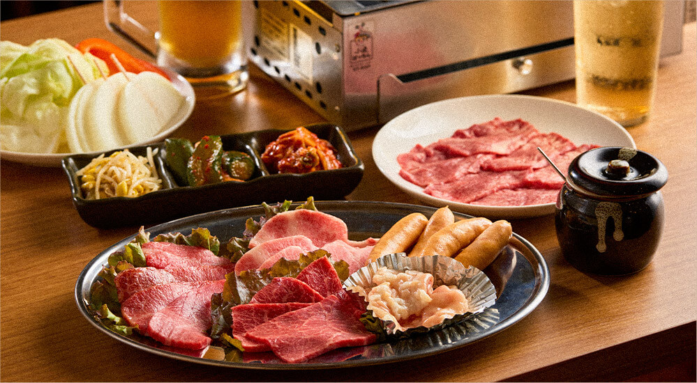 多彩な肉料理を楽しめるコース料理もおすすめ