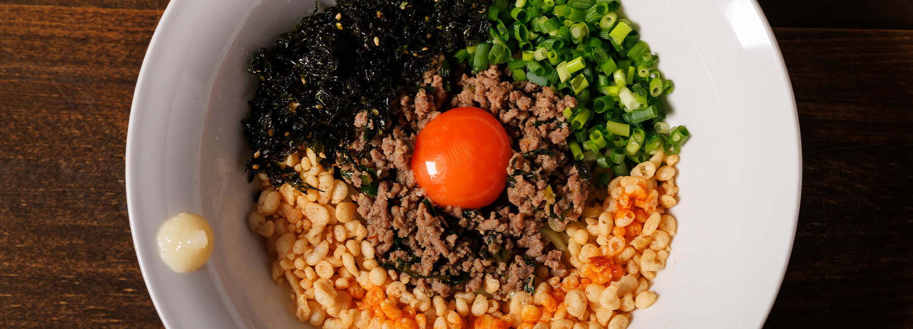 深夜の食事にも人気の名物まぜそば