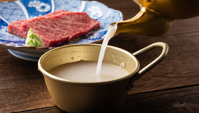 ディナータイムに美味しい焼肉とドリンクのペアリングを満喫