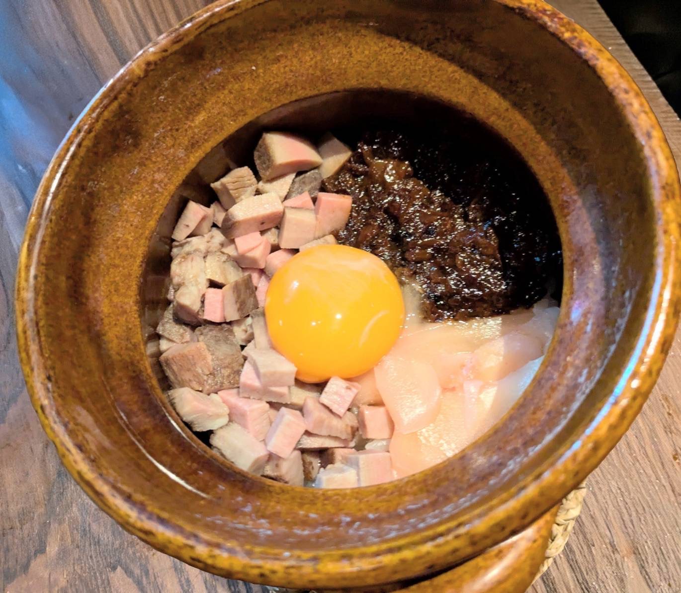 土鍋ご飯 卵黄のせ